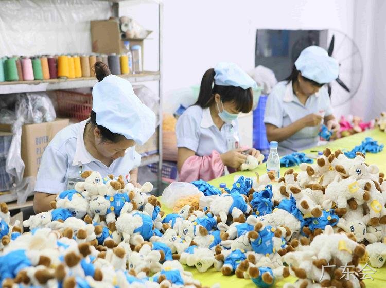 广东会毛绒玩具厂家:必须让员工感受到家的温暖